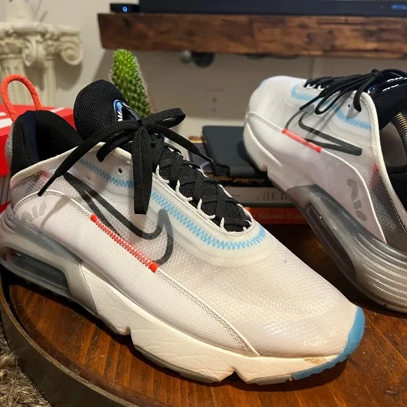 AIR MAX 2090 'PURE PLATINUM' - Picture 5 of 7